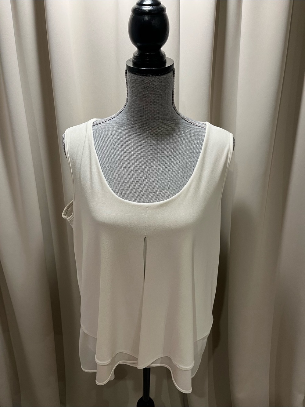 NY Collection Cream Sleeveless Layered Tank